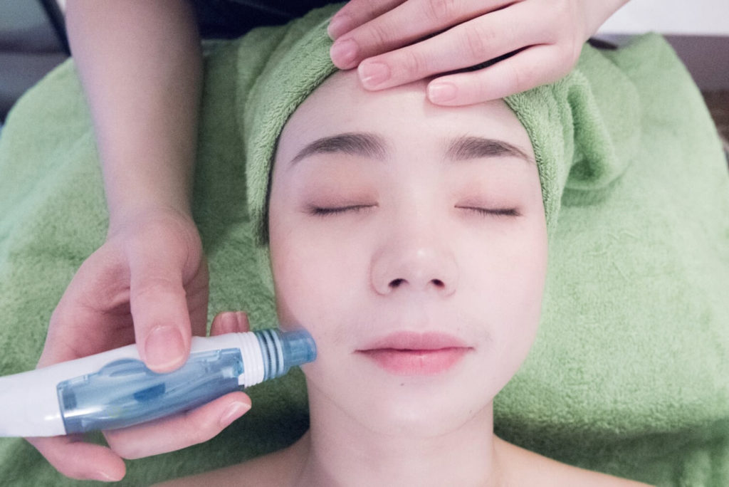 Revive Skin Easily with the Best Facial Treatment